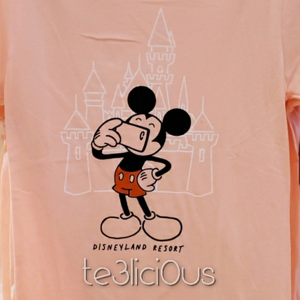 DISNEYLAND MICKEY TAKING SELFIE T-SHIRT - Picture 2 of 2